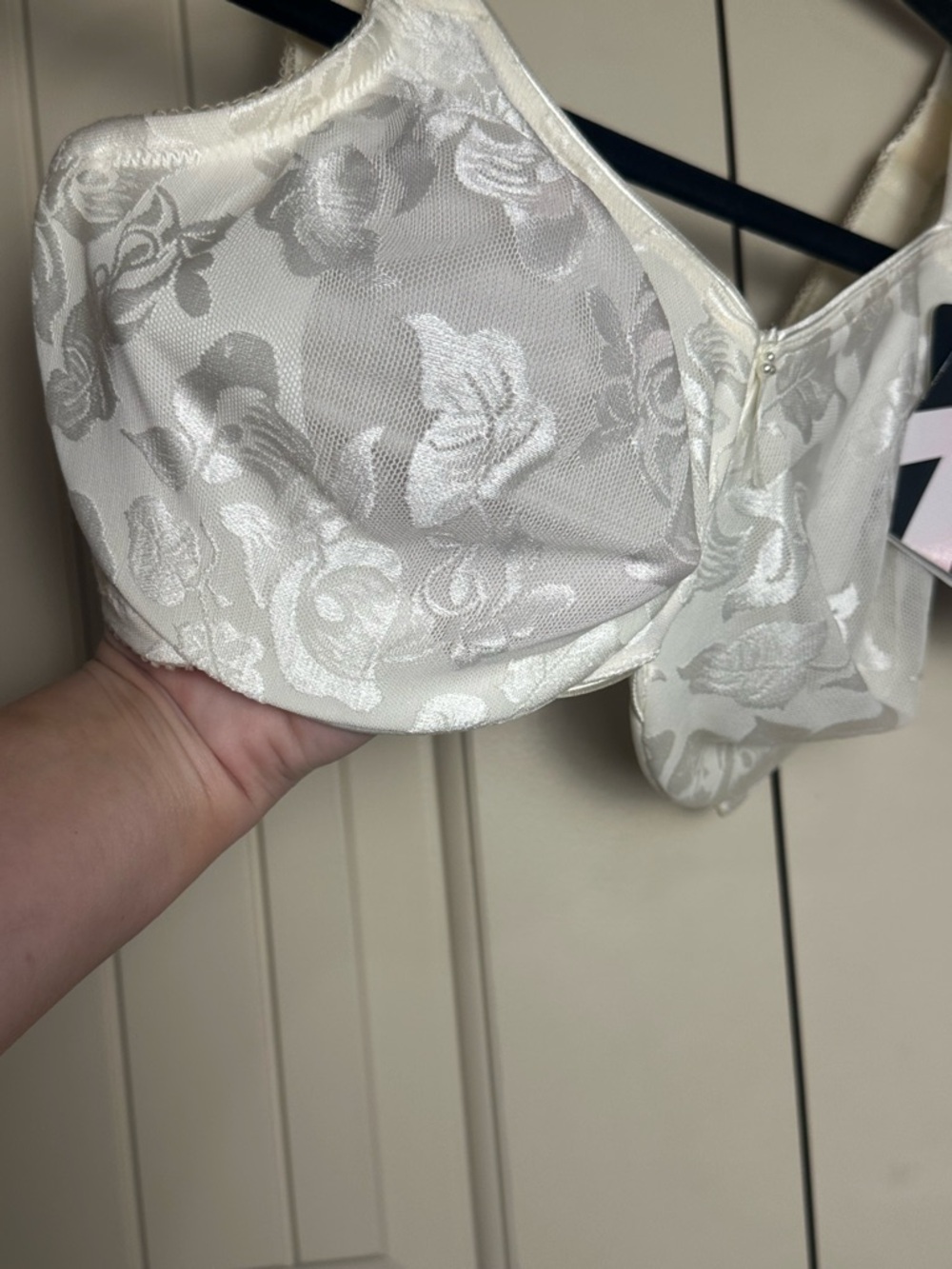 Bra - Picture 2 of 13